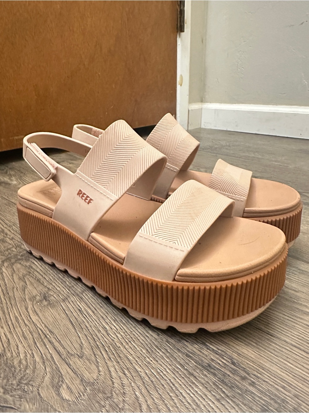 Reef Women’s Blush Platform Slingback Sandals